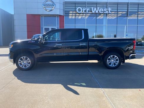 Used 2025 Chevrolet Silverado 1500 LTZ image 2