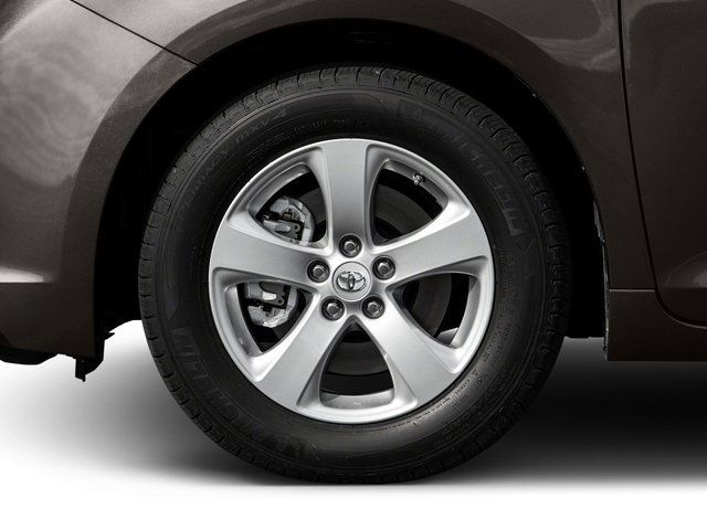 Used 2017 Toyota Sienna LE FWD image 11
