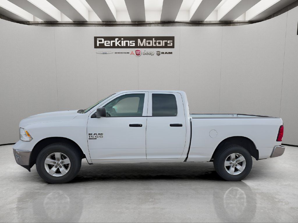 Used 2024 RAM 1500 Classic SLT AWD/4WD image 2