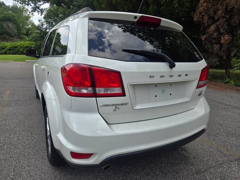 Used 2014 Dodge Journey SXT FWD image 7