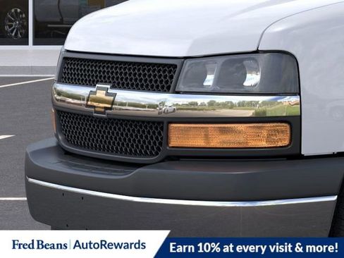 New 2025 Chevrolet Express 3500 w/ Chrome Appearance Package image 13