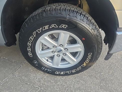 Used 2023 Ford F150 XLT image 29