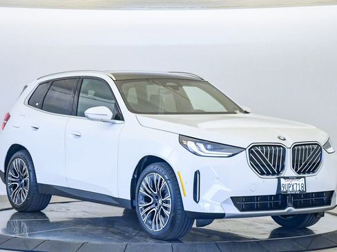 Used 2025 BMW X3 xDrive30i w/ Convenience Package image 6