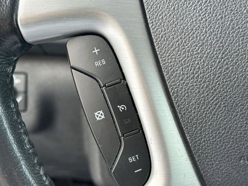 Used 2012 GMC Acadia SLE image 23