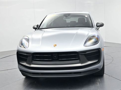 Used 2024 Porsche Macan Turbo AWD/4WD image 3