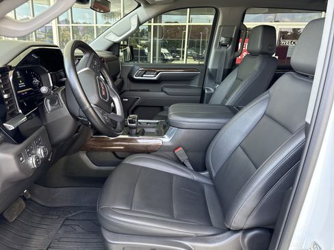 Used 2025 GMC Sierra 1500 Elevation w/ Elevation Premium Package AWD/4WD image 15