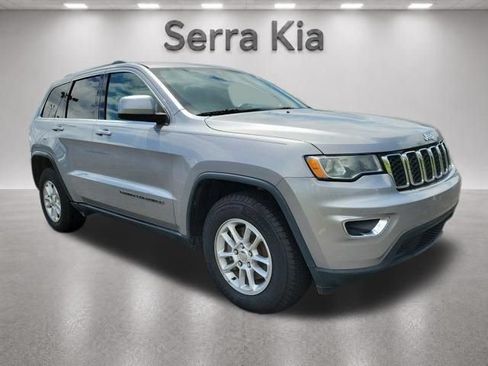 Used 2018 Jeep Grand Cherokee Laredo RWD image 7