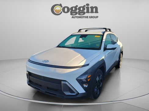 Used 2024 Hyundai Kona SEL w/ Convenience Package image 2