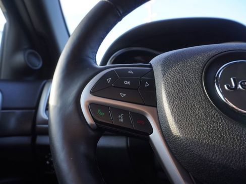 Used 2017 Jeep Grand Cherokee Altitude image 19