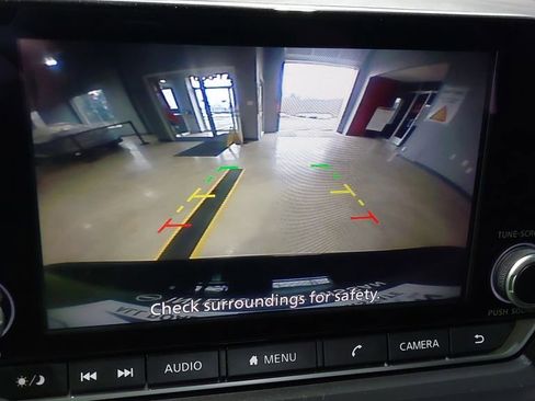 Used 2024 Nissan Rogue S image 22