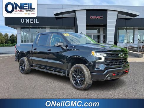 Used 2025 Chevrolet Silverado 1500 LT Trail Boss w/ LPO, Dark Essentials Package AWD/4WD image 1
