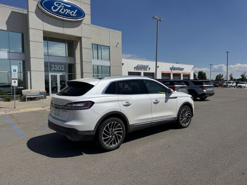Used 2019 Lincoln Nautilus Reserve AWD/4WD image 3