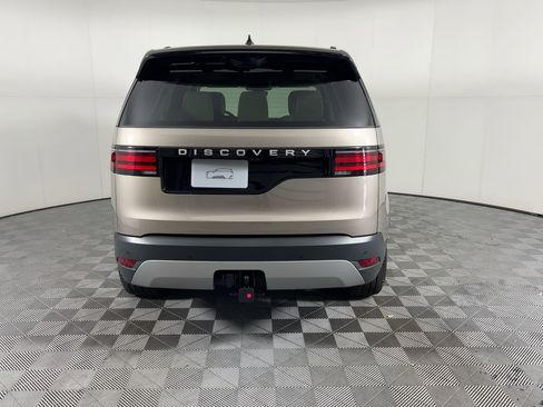 New 2026 Land Rover Discovery S image 11