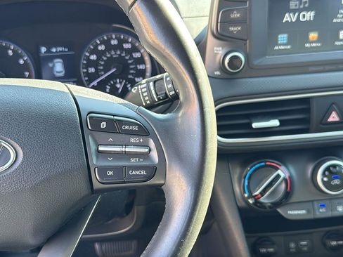 Used 2018 Hyundai Kona SEL FWD image 14
