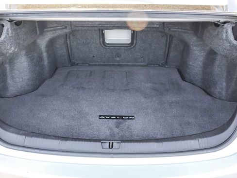 Used 2014 Toyota Avalon Limited image 28