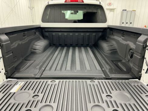 Used 2024 Nissan Frontier S w/ Technology Package image 23