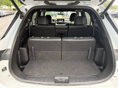 Used 2024 Mitsubishi Outlander AWD image 10