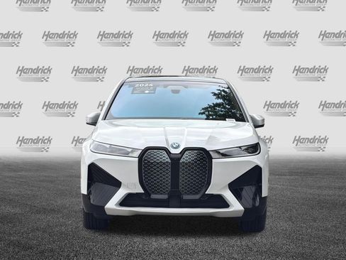 Used 2024 BMW iX xDrive50 w/ Sport Package AWD/4WD image 10
