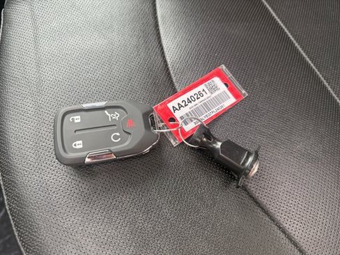 Used 2023 GMC Terrain AT4 AWD/4WD image 16