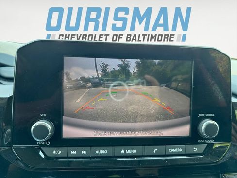Used 2022 Nissan Pathfinder SV AWD/4WD image 19