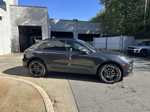 Used 2021 Porsche Macan S image 5