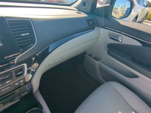 Used 2021 Honda Pilot Elite image 17