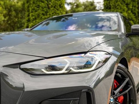 Used 2022 BMW M440i Coupe RWD image 4
