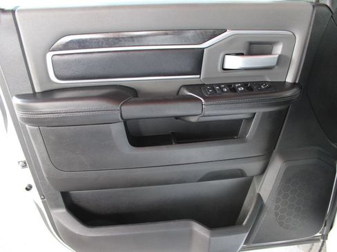 Used 2019 RAM 2500 Big Horn AWD/4WD image 9