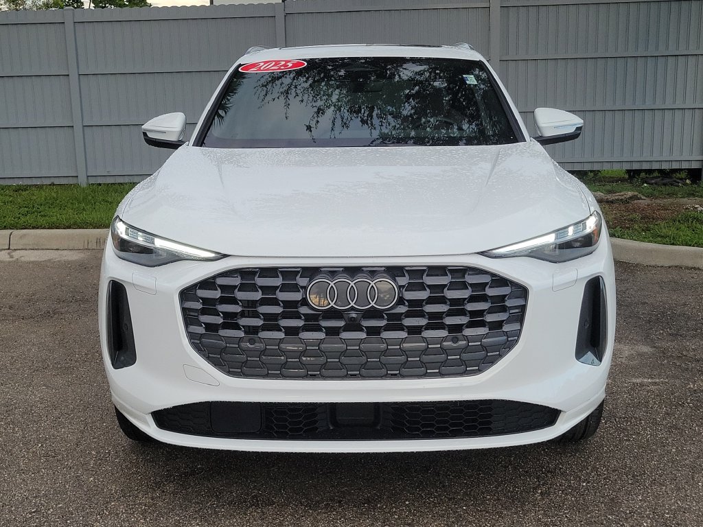 Certified 2025 Audi Q5 Premium Plus w/ Premium Plus AWD/4WD image 9