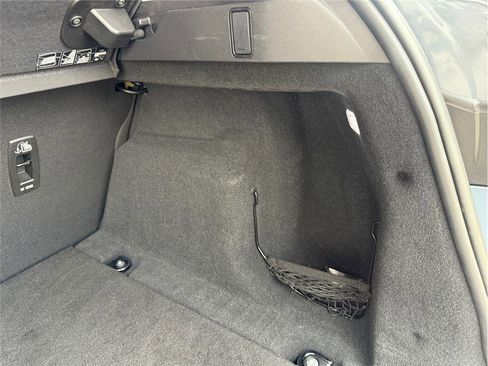 Used 2021 Land Rover Range Rover Evoque SE image 39