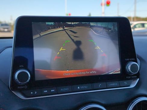 Used 2023 Nissan Sentra SR w/ Electronics Package image 18