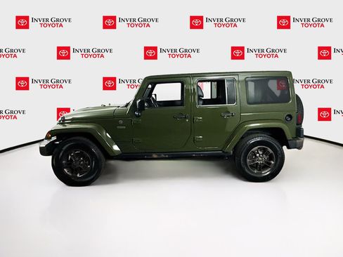 Used 2016 Jeep Wrangler Unlimited Sahara AWD/4WD image 8