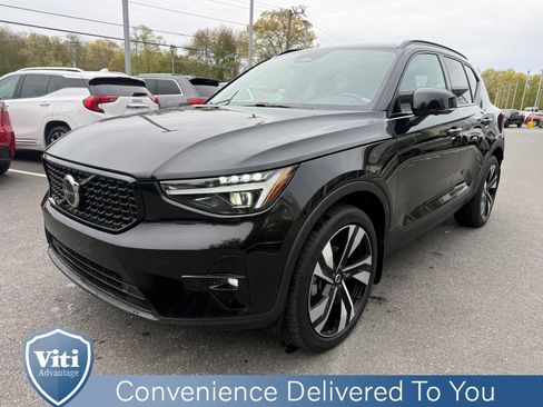 Certified 2024 Volvo XC40 B5 Plus w/ Protection Package Premier AWD/4WD image 4