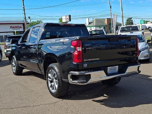 Used 2025 Chevrolet Silverado 1500 LT AWD/4WD image 6