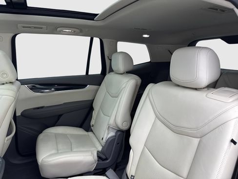Used 2020 Cadillac XT6 Premium Luxury FWD image 36