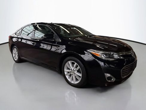 Used 2015 Toyota Avalon XLE image 1