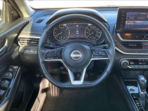 Used 2023 Nissan Altima 2.5 SL image 4