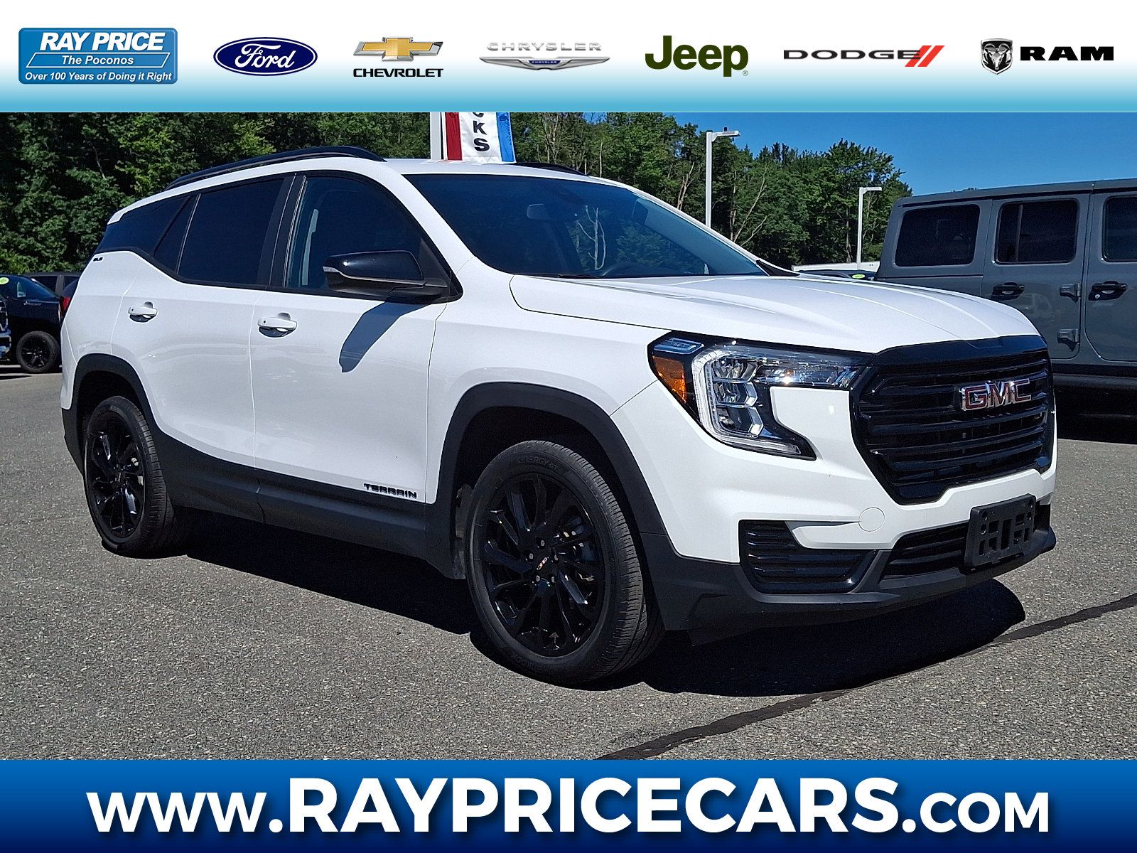 Certified 2023 GMC Terrain SLE w/ Driver Convenience Package AWD/4WD image 1