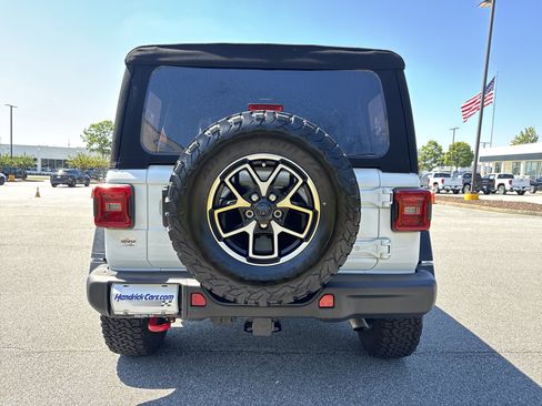 Used 2024 Jeep Wrangler Unlimited Rubicon w/ Capability Package AWD/4WD image 9