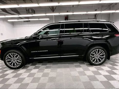Used 2023 Jeep Grand Cherokee L Summit AWD/4WD image 14