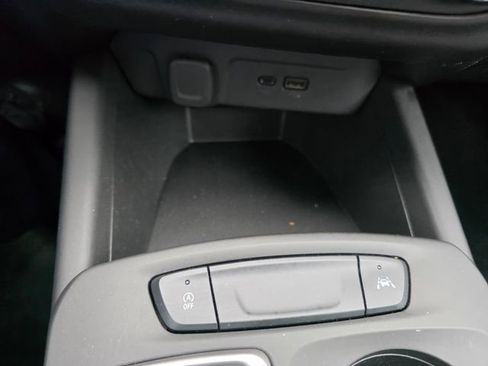 Used 2024 Chevrolet Trax LS w/ LS Convenience Package FWD image 30