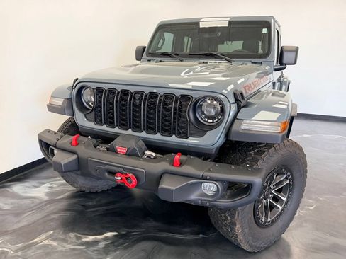 Used 2024 Jeep Wrangler Unlimited Rubicon AWD/4WD image 18