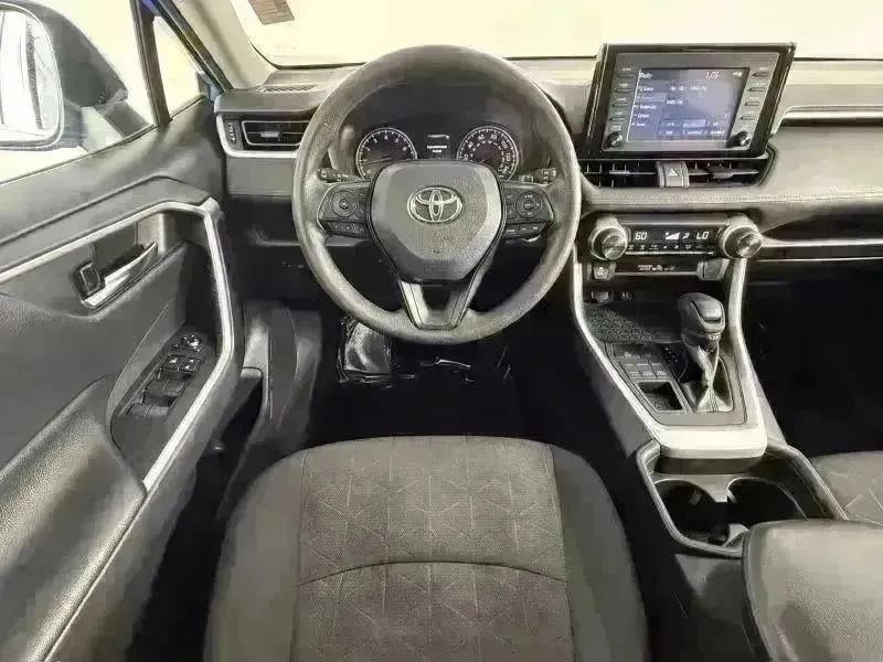 Used 2019 Toyota RAV4 XLE AWD/4WD image 25