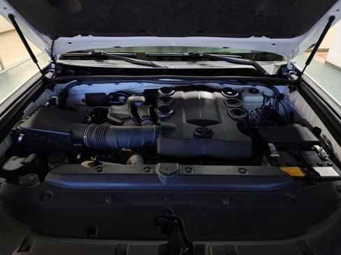 Used 2019 Toyota 4Runner TRD Off-Road Premium w/ Phone Cable & Charge Package image 46