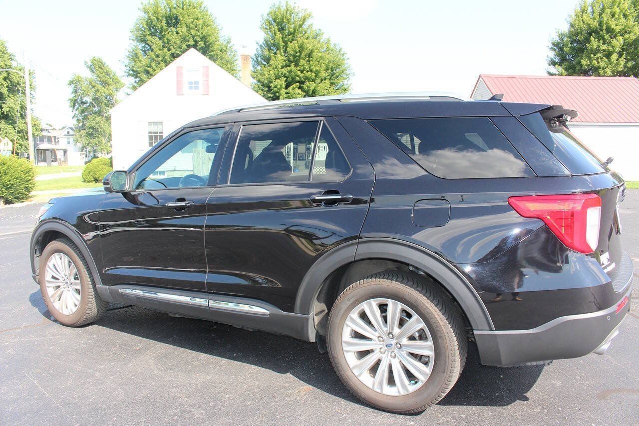 Used 2020 Ford Explorer Limited w/ Class III Trailer Tow Package AWD/4WD image 2