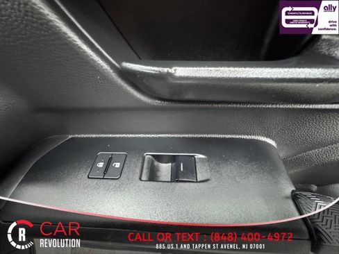 Used 2024 Toyota Tacoma SR image 45