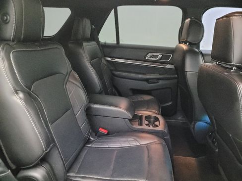 Used 2017 Ford Explorer Platinum AWD/4WD image 19