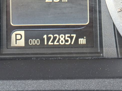 Used 2015 Toyota Sienna Limited image 22