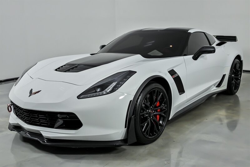 Used 2016 Chevrolet Corvette Z06 w/ 3LZ Preferred Equipment Group RWD image 5