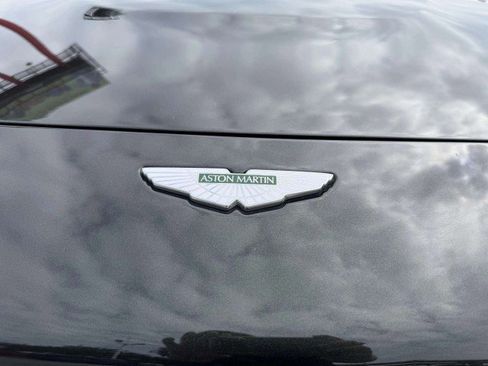Used 2022 Aston Martin V8 Vantage Roadster RWD image 11